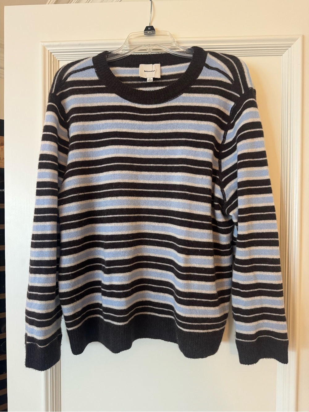 Reformation Cashmere Boyfriend Sweater sz Medium - Picture 5 of 7